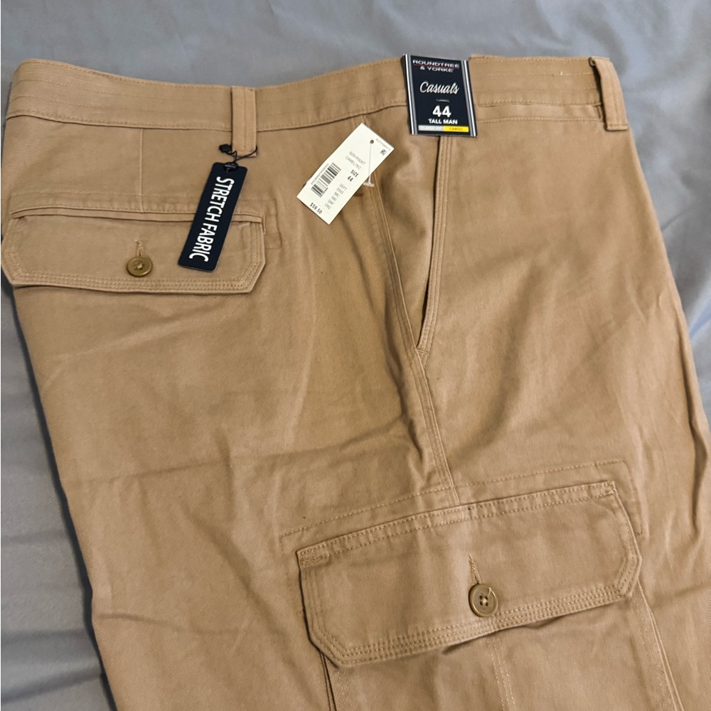 Men’s cargo shorts